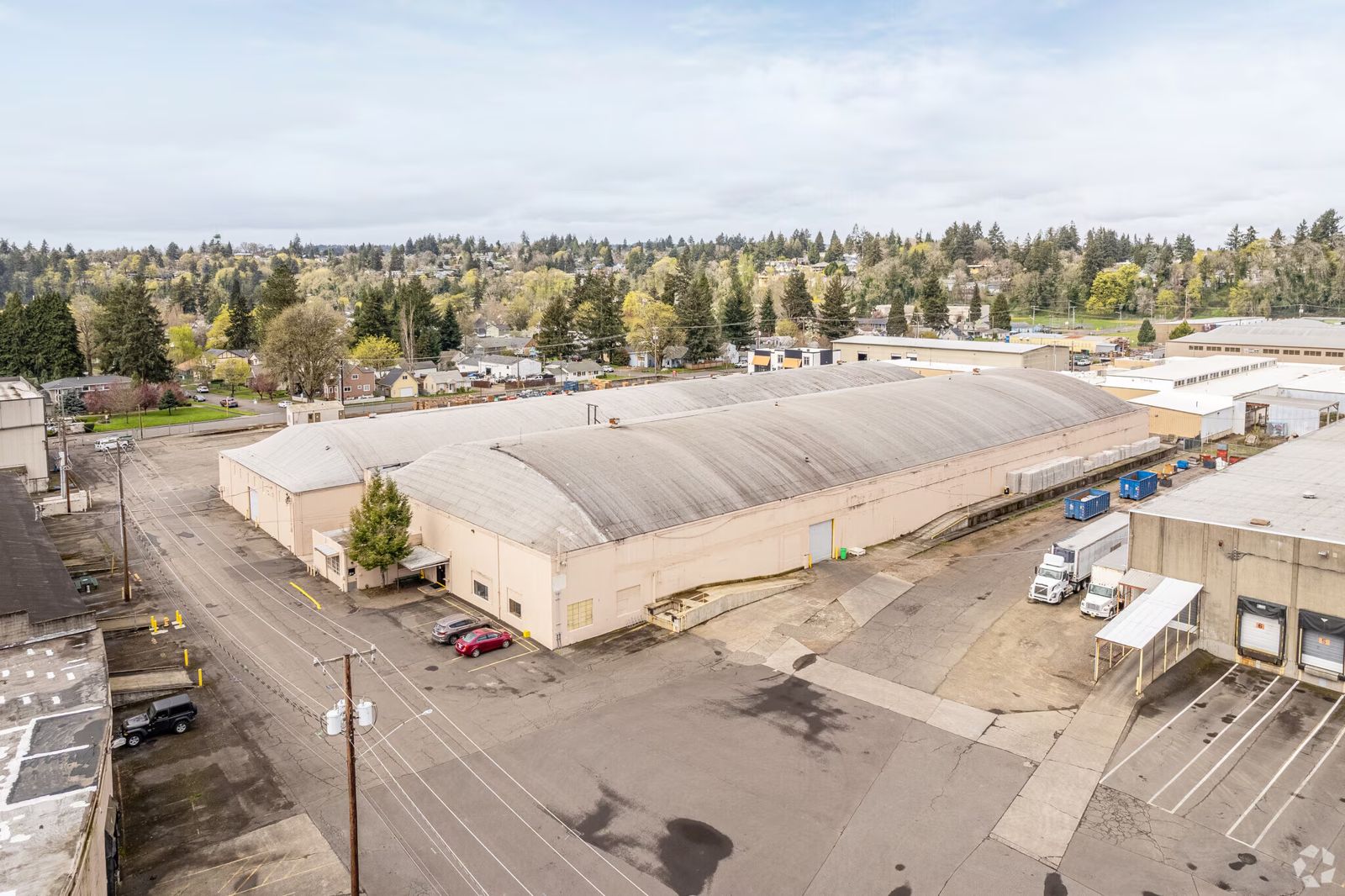 Aerial of the 400 Patterson bow-truss campus